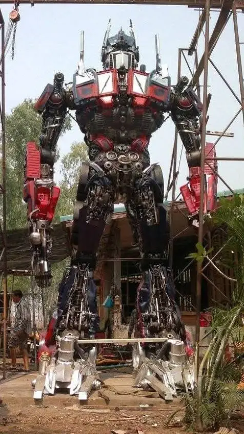 ai character: tfa Sari au background