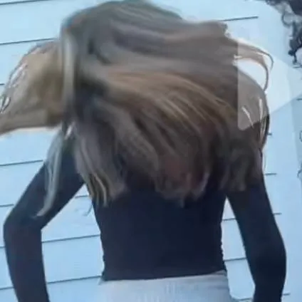 chat with ai character: Vera