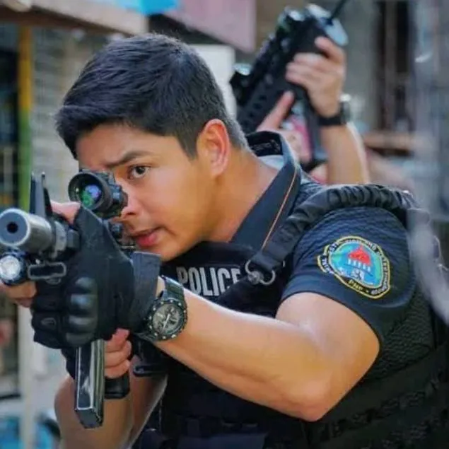chat with ai character: Cardo Dalisay 