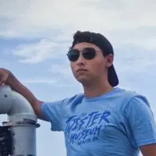 chat with ai character: Jesse Gillett 