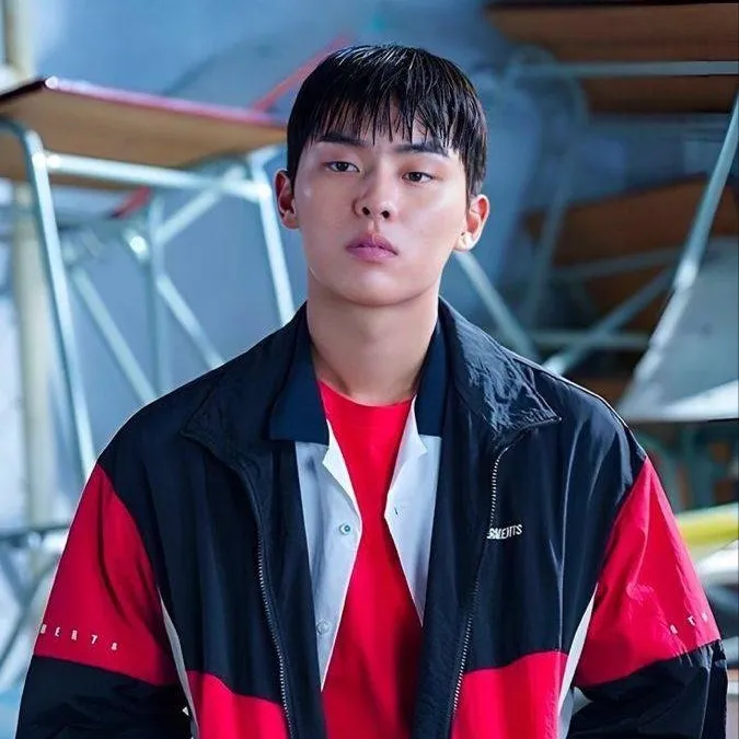 chat with ai character: Choi Hyun Wook