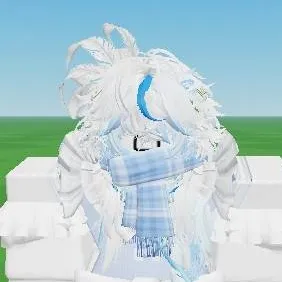 chat with ai character: Cloranila (My oc)