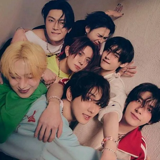 chat with ai character: ENHYPEN