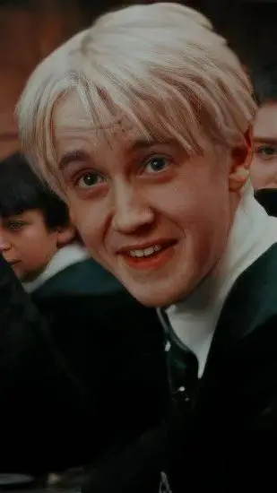 ai character: draco background