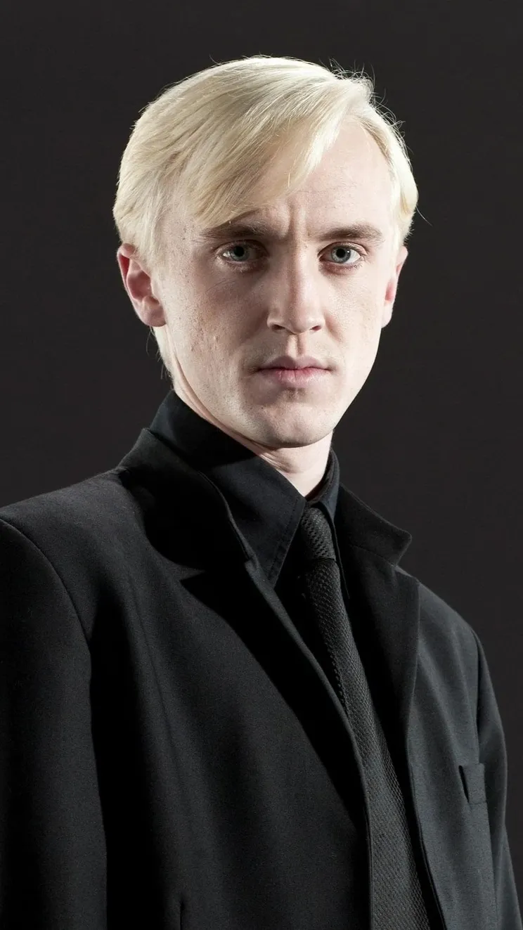 ai character: Draco Malfoy background