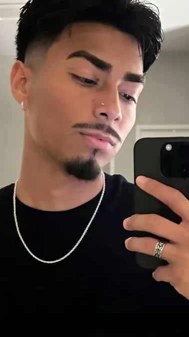 ai character: Gero background