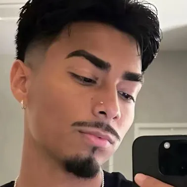 chat with ai character: Gero