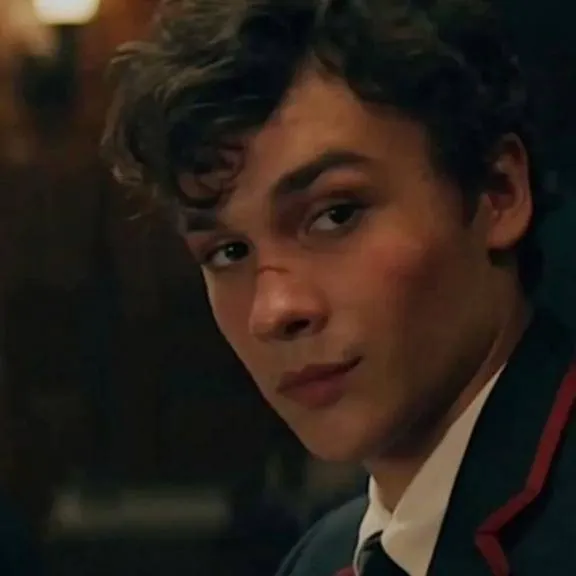 chat with ai character: deadly class