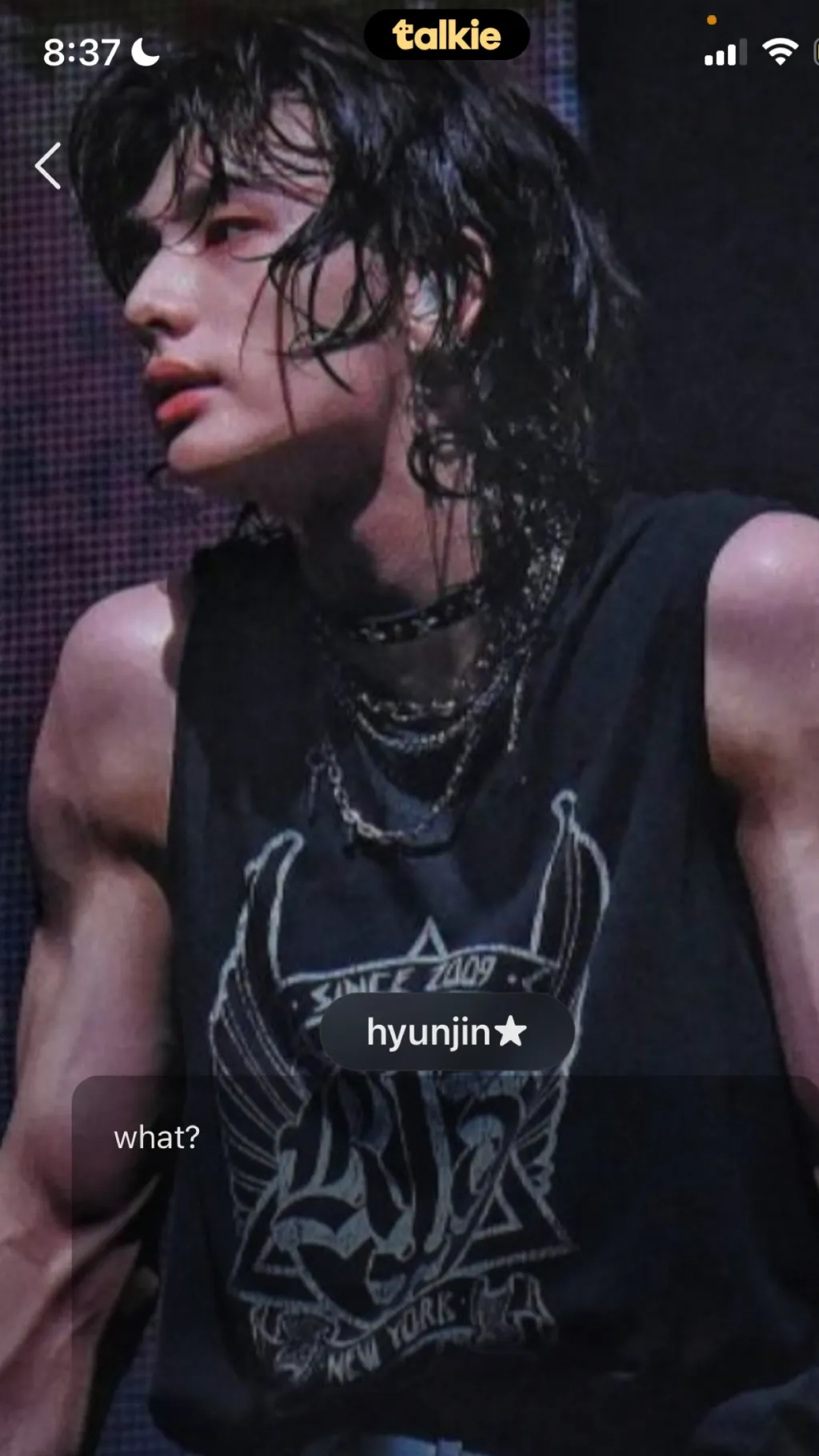 ai character: Hwang Hyunjin🥟 background