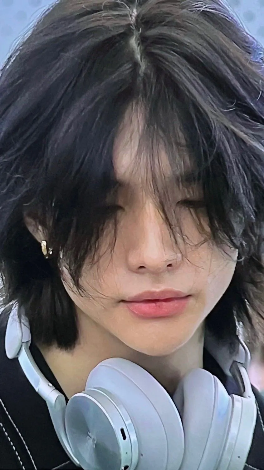ai character: Hyunjin background