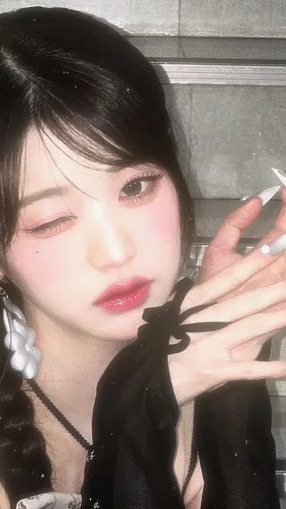 ai character: Wonyoung  background