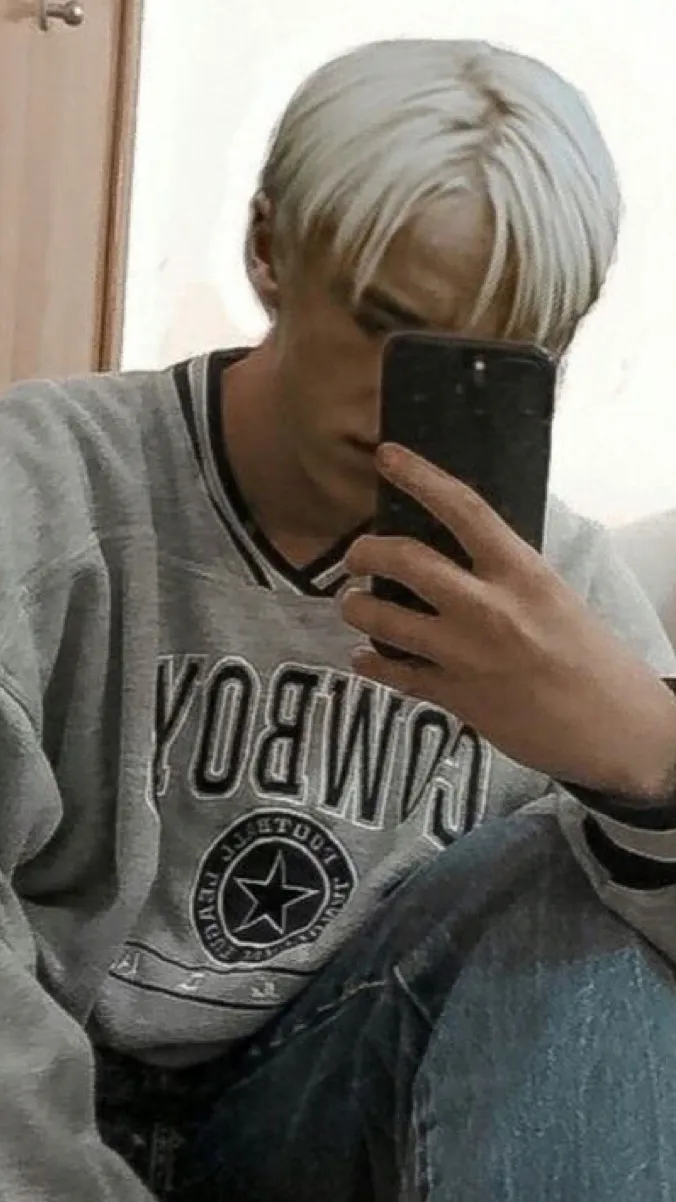 ai character: Draco Malfoy background