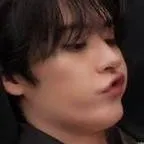 chat with ai character: Lee know 