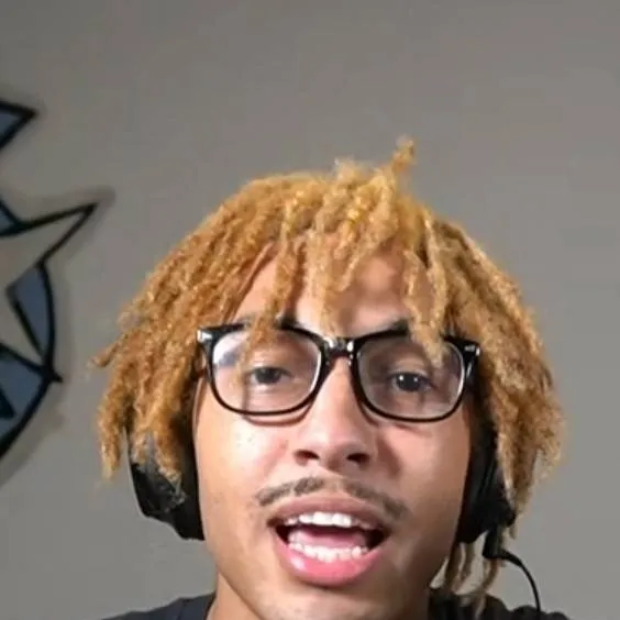 chat with ai character: Irl Me♡☆