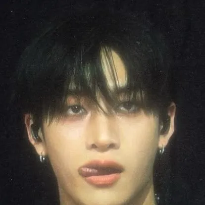 chat with ai character: bang chan 