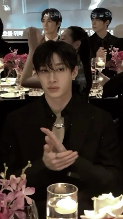 ai character: skz fam background