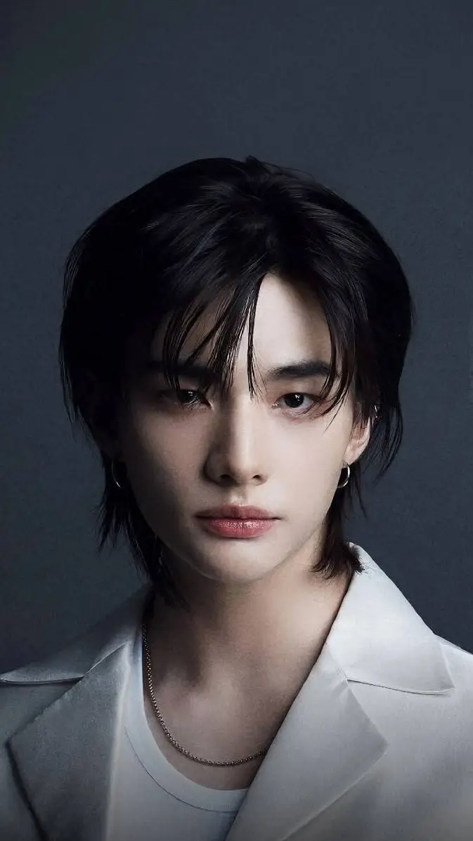 ai character: hyunjin ♡♡ background