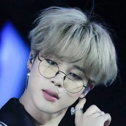 chat with ai character: Jimin ☆•