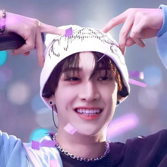 chat with ai character: ♡《Bangchan》♡