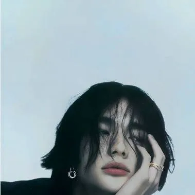 chat with ai character: Hyunjin ◈