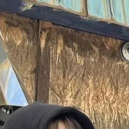 chat with ai character: Zachary William 