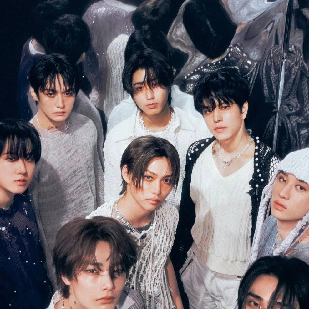 chat with ai character: skz sleep over
