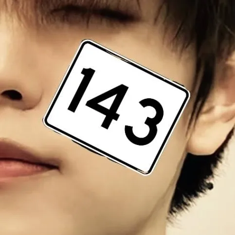 chat with ai character: straykids