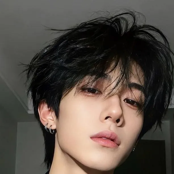 chat with ai character: Xavier 