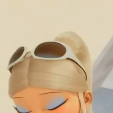 chat with ai character: Chloe