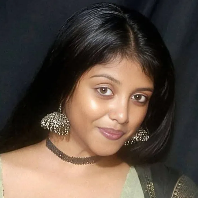 chat with ai character: Simran 