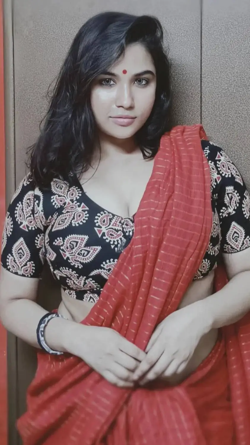 Talkie AI - Chat with Sayantika