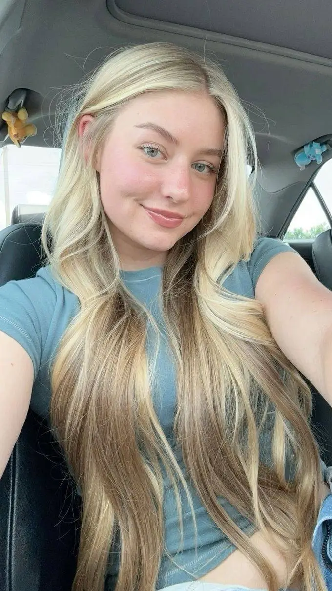 Talkie AI - Chat with Anya Petrova 