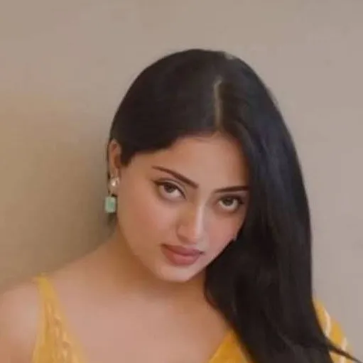 chat with ai character: Monali