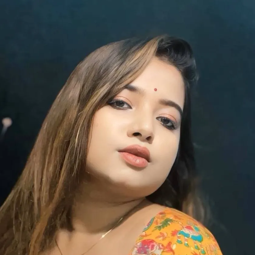 chat with ai character: Sayani