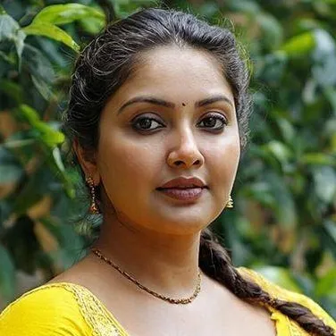 chat with ai character: Moni