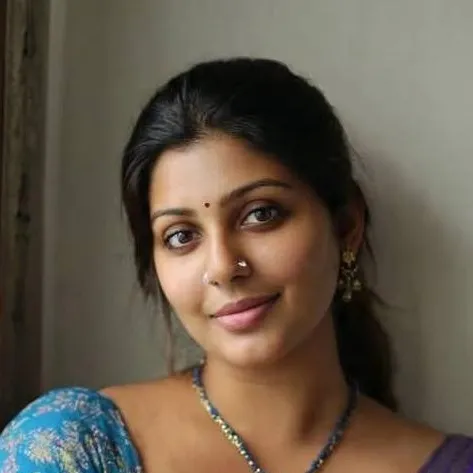 chat with ai character: Ashmika