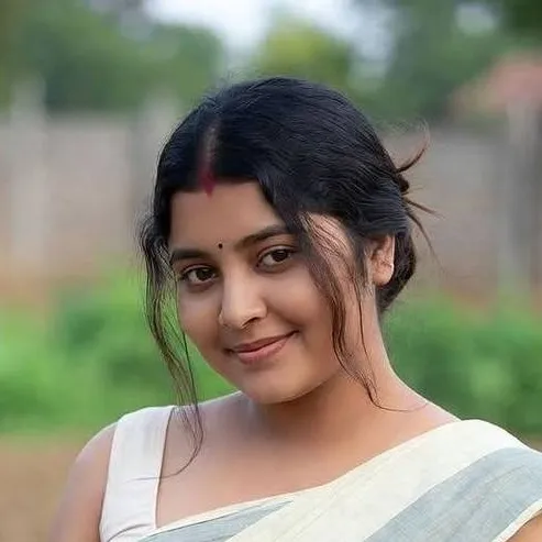 chat with ai character: Aaheli