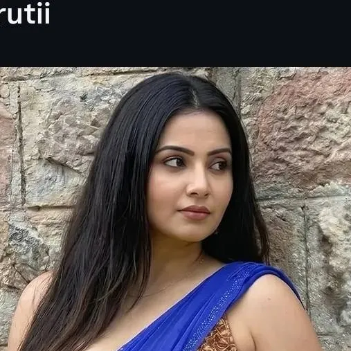 chat with ai character: Shalini