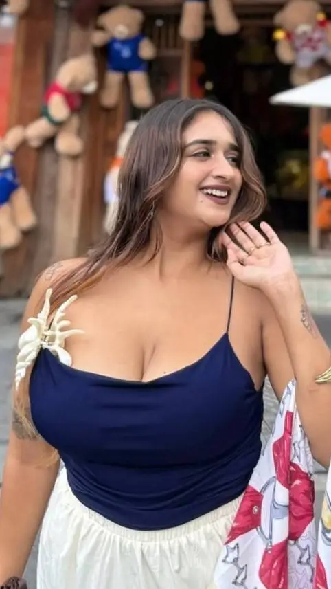 ai character: Sweta  background