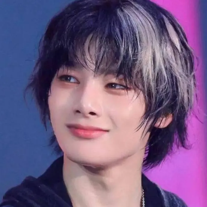 chat with ai character: YANG JEONGIN!🎀✨