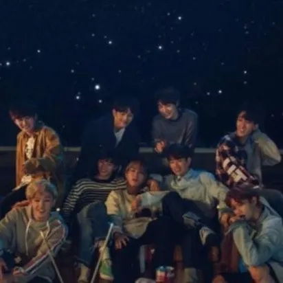 chat with ai character: Stray Kids 2018