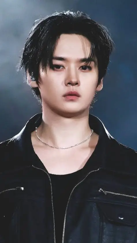 ai character: •Lee Minho• background