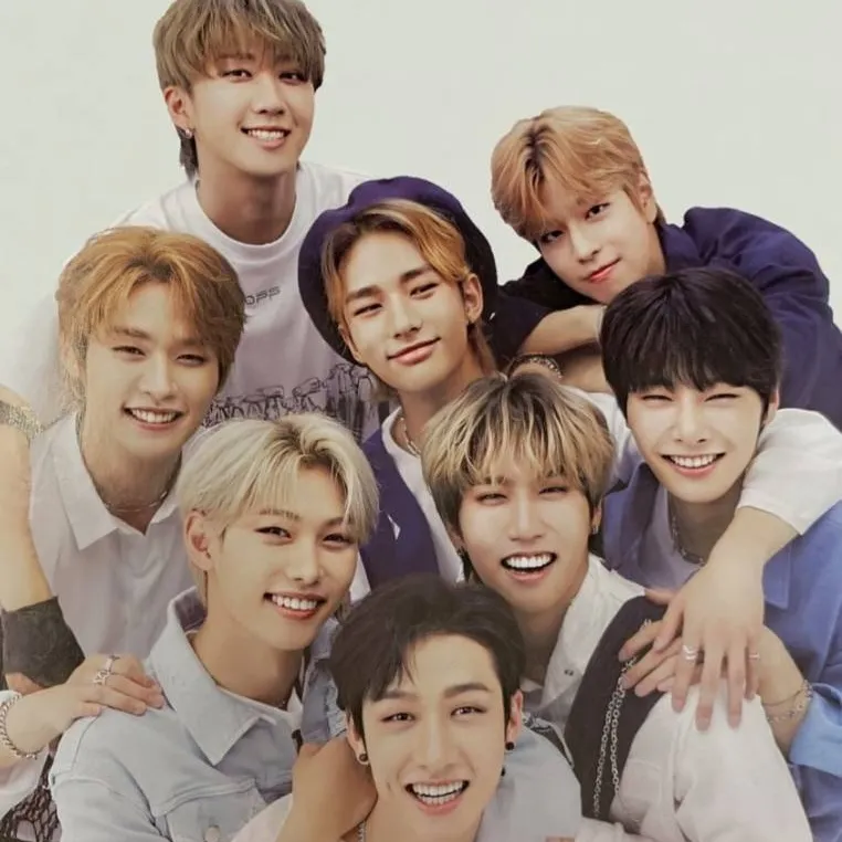chat with ai character: SKZ