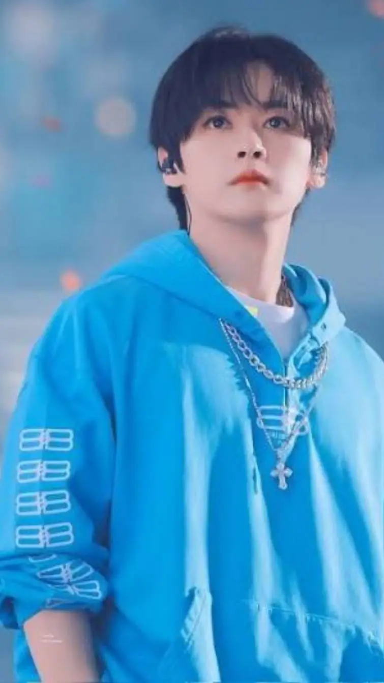 ai character: ~ Lee ◇ Minho ~ background