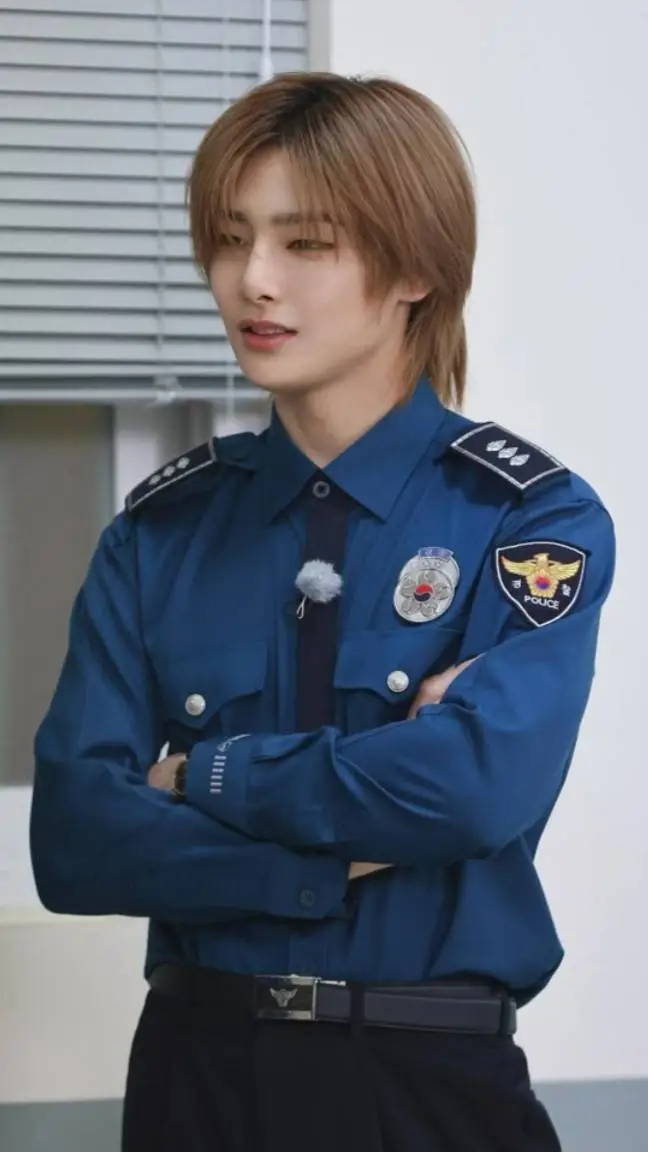 ai character: ● Yang Jeongin ● background