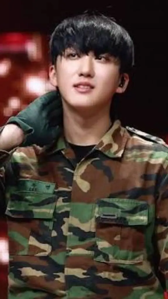 ai character: ● Seo Changbin ● background