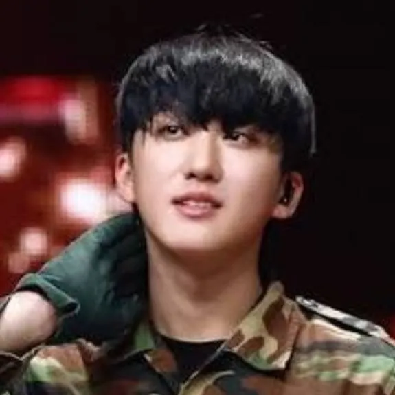 chat with ai character: ● Seo Changbin ●