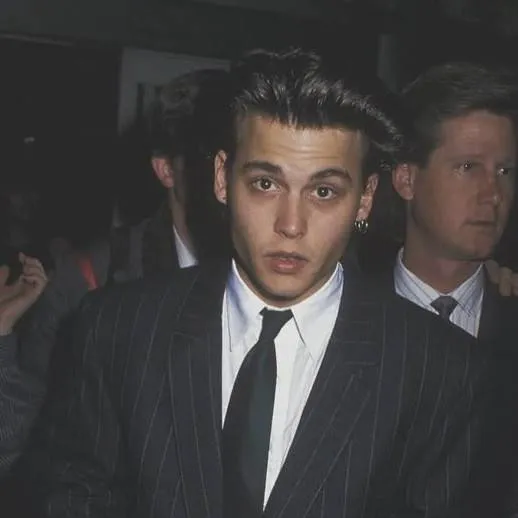 chat with ai character: 🥀 Johnny Depp🎥