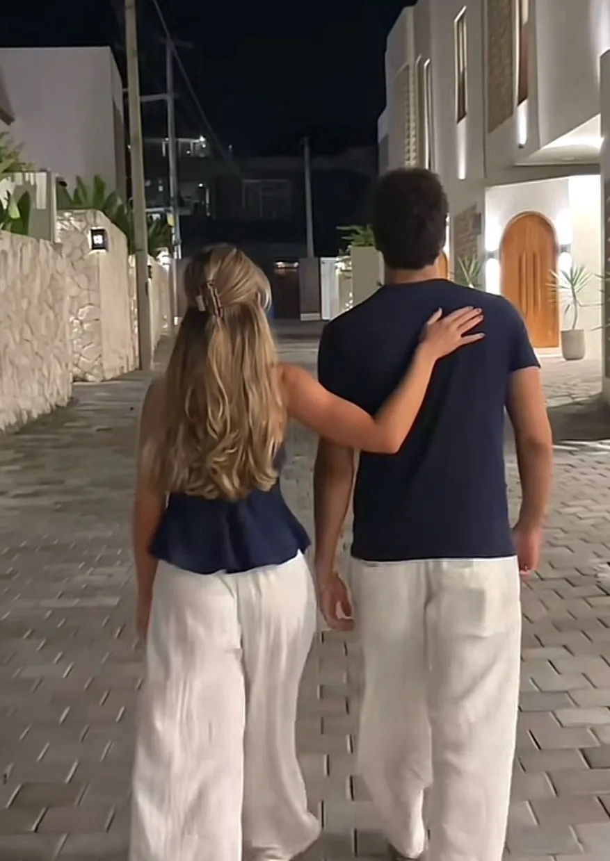 chat with ai character: Emiliano