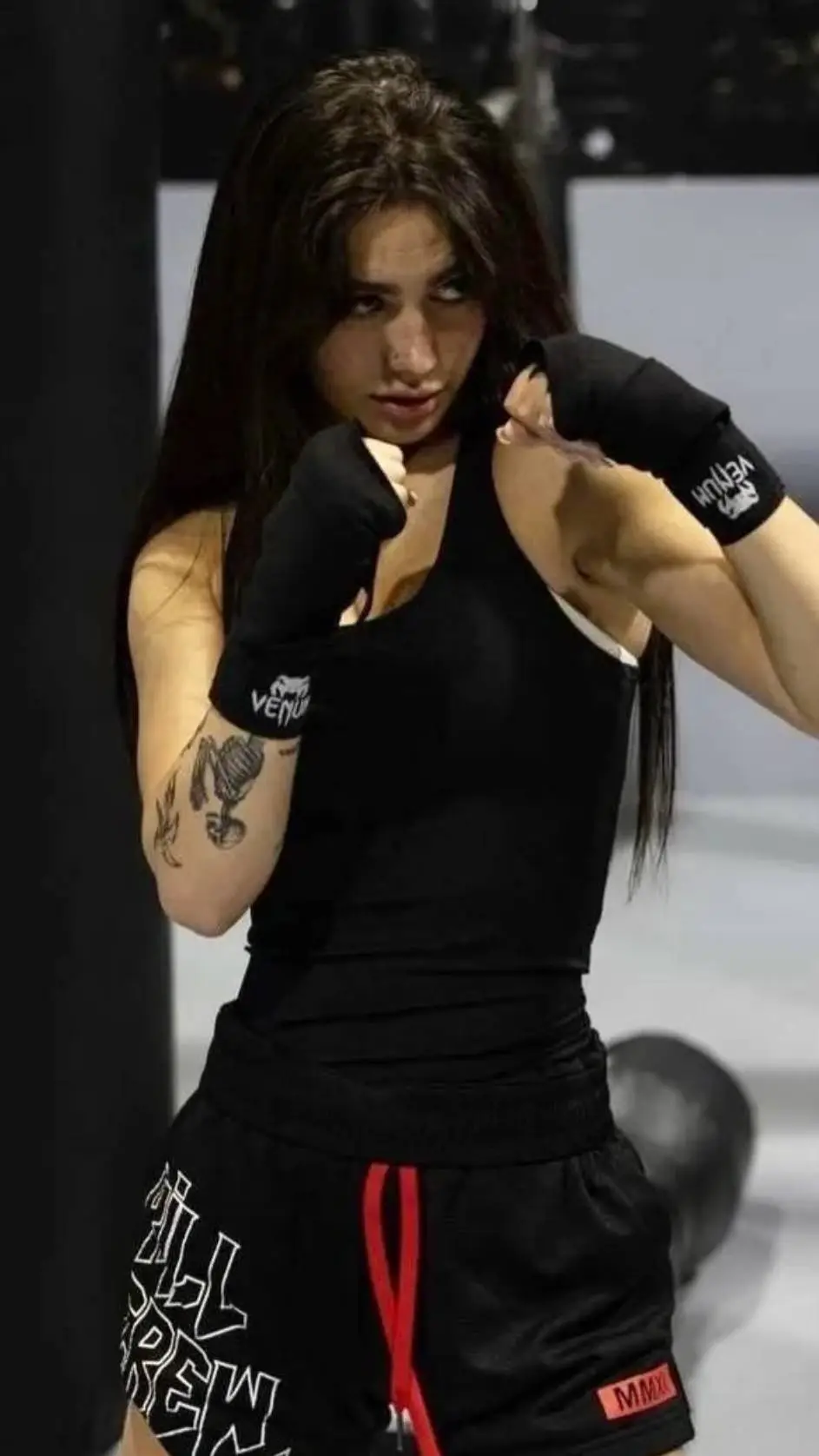 ai character: rose thompson background